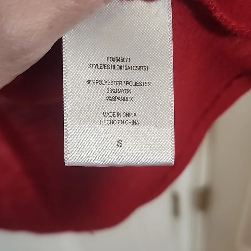 SOULMATES RED 3/4 LENGTH SLEEVE TOP SZ S